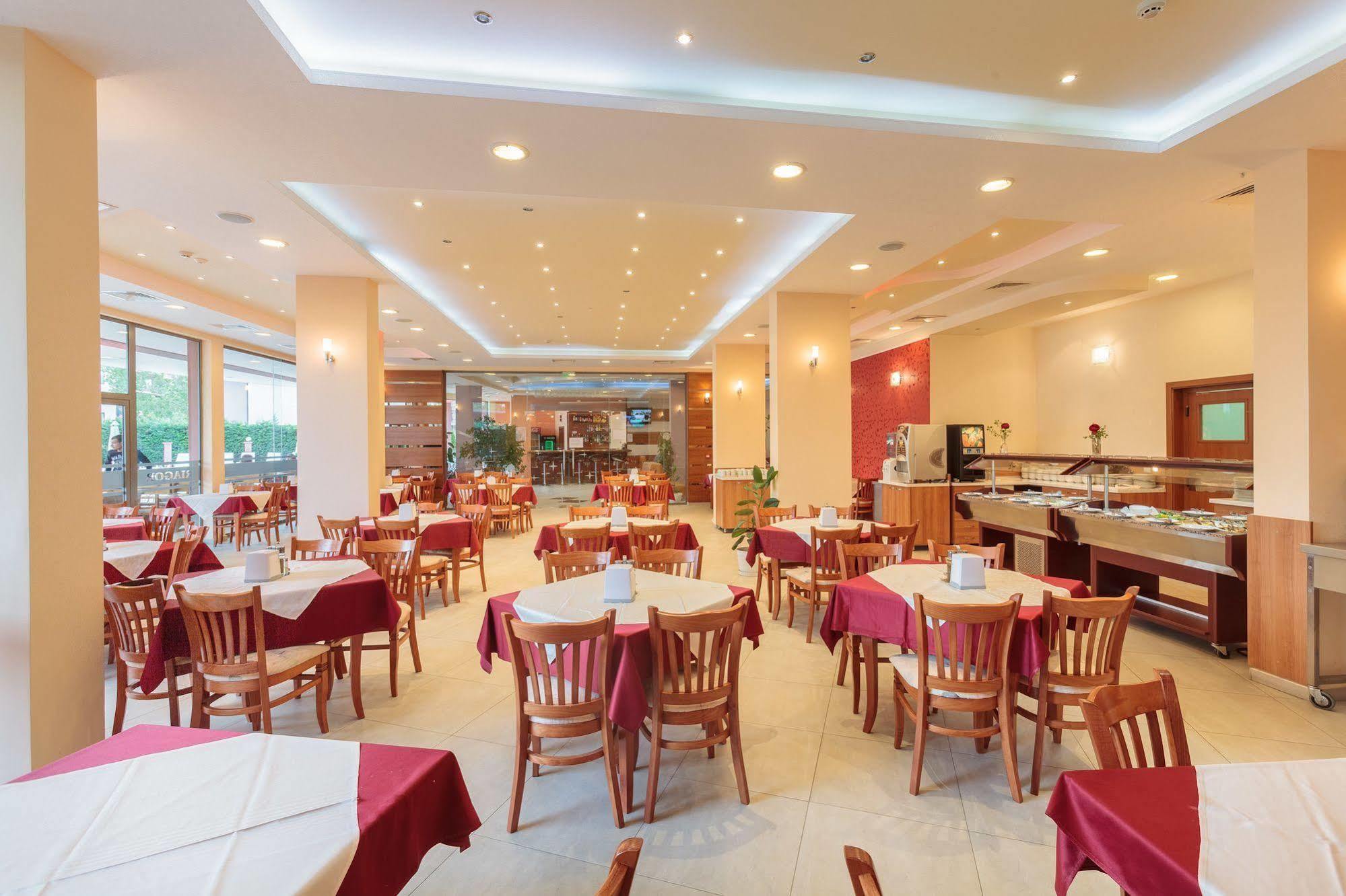 Hotel Riagor Солнечный берег Экстерьер фото